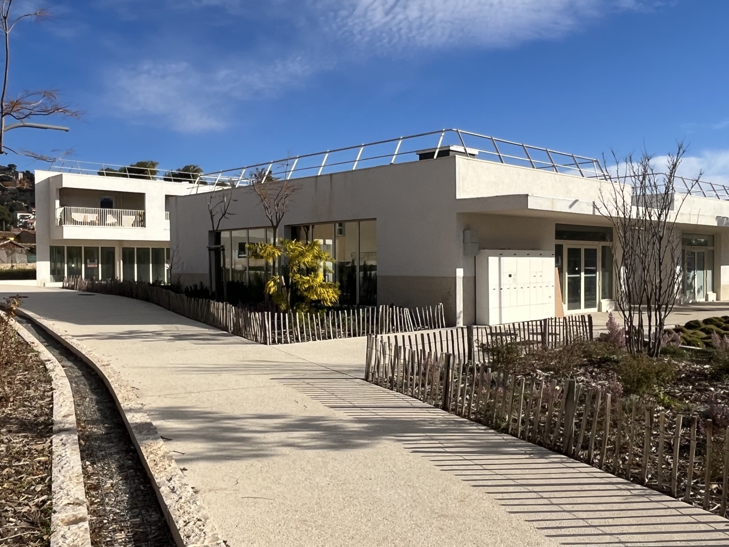 Locaux à vendre - 150m2 - Hyères (83400)