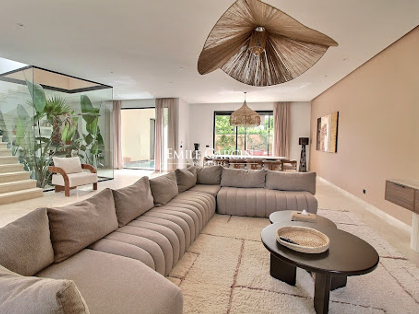 Villa 9 pièces 370 m²