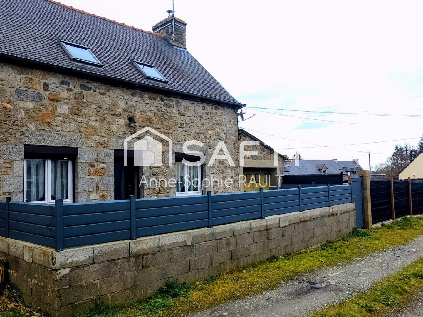 Maison en pierre à Saint-Julien
