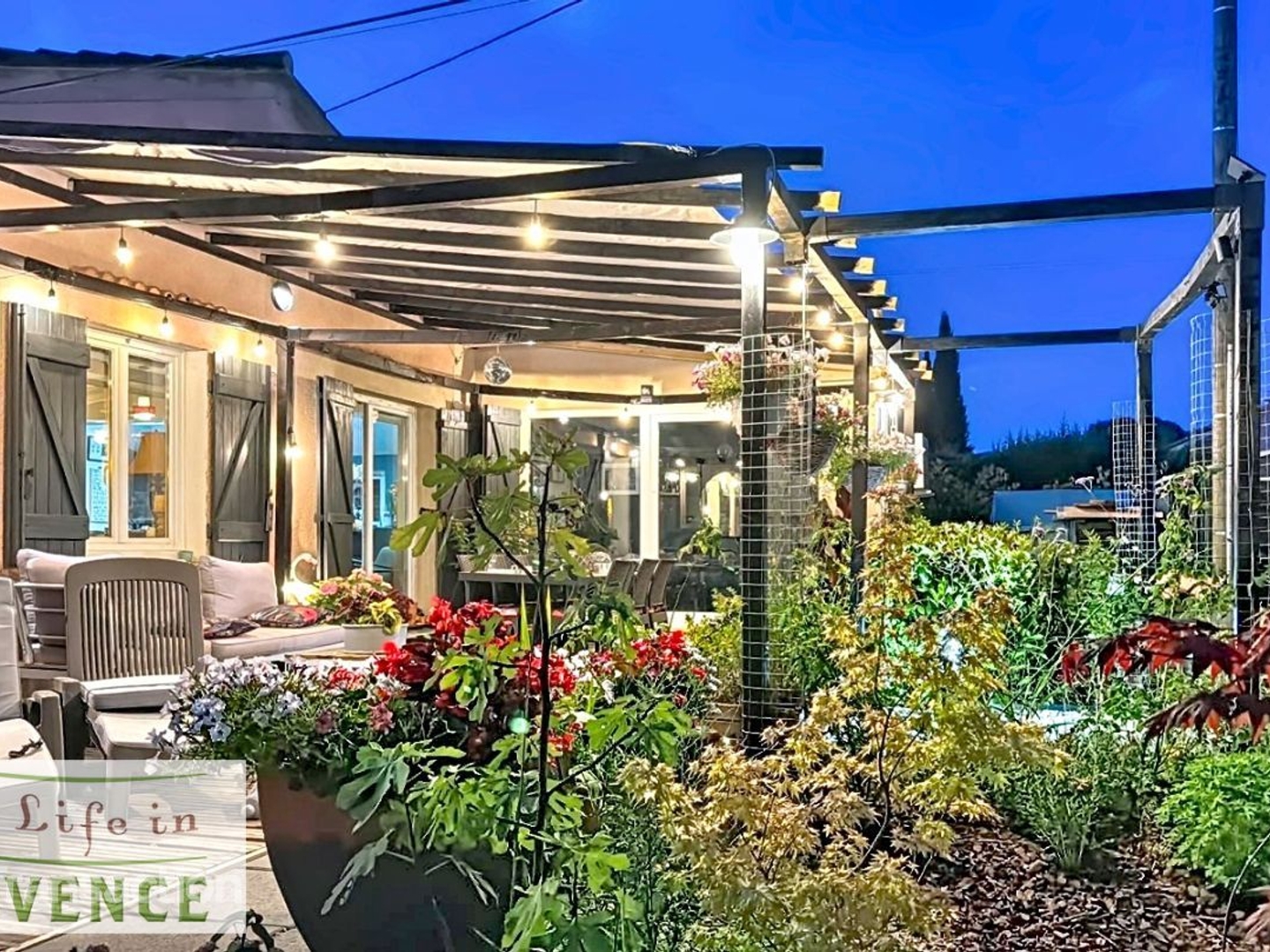 Maison à vendre - 4 pièces - 109m2 - Entrecasteaux (83570)