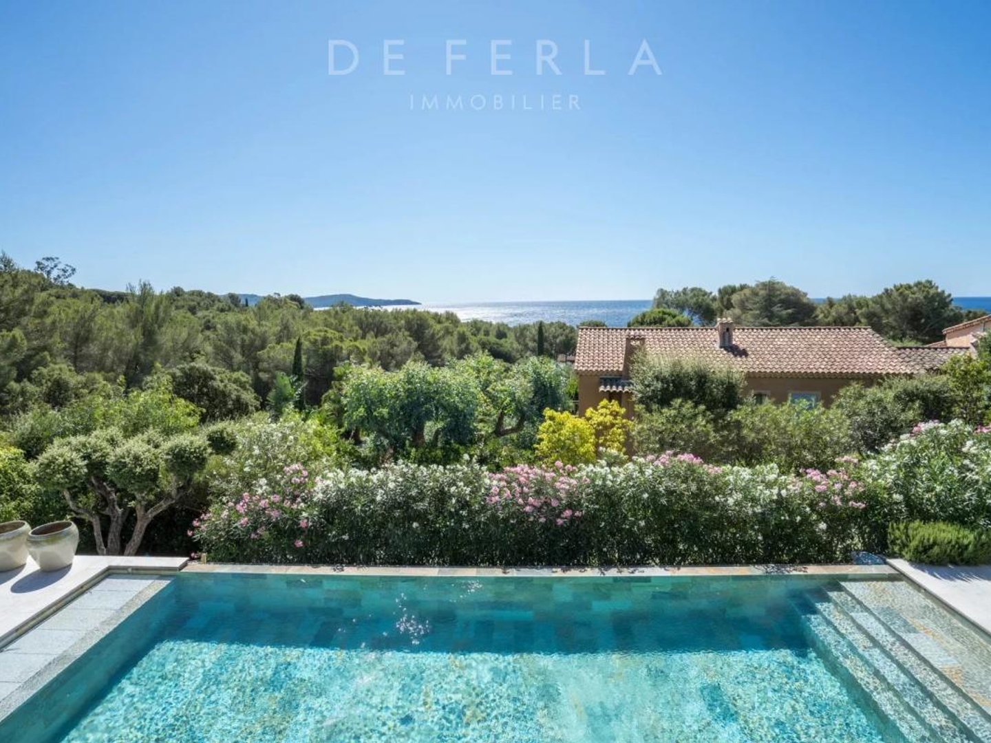 Maison à vendre - 11 pièces - 410m2 - La Croix-Valmer (83420)