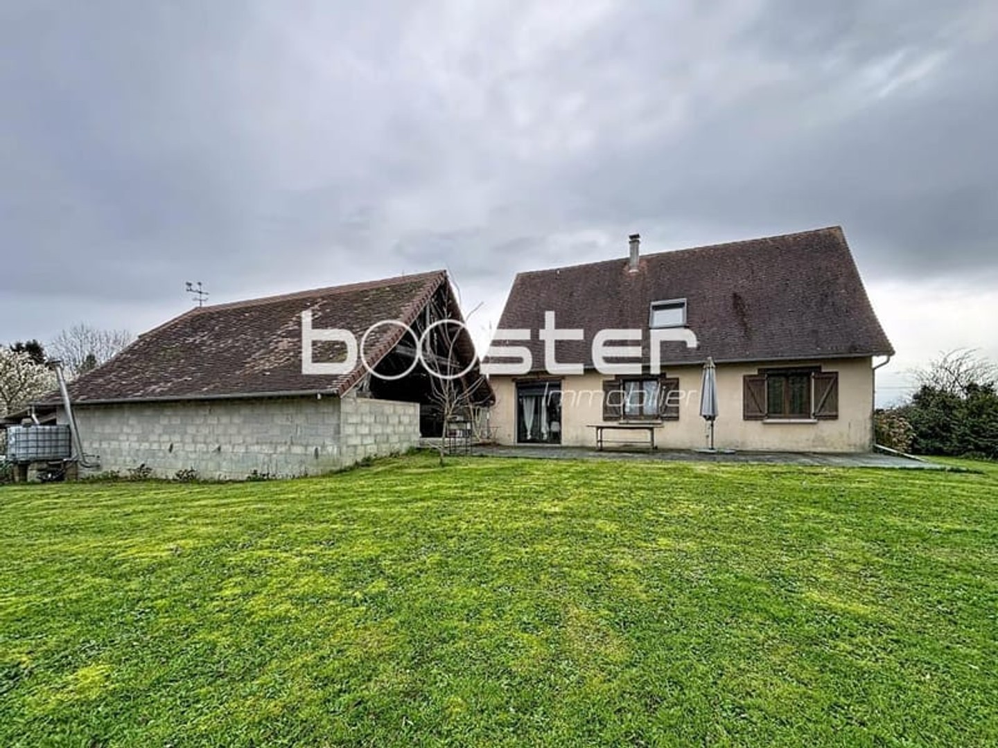 Maison 6 pièces de 138 m² sur plus d'1 hectare