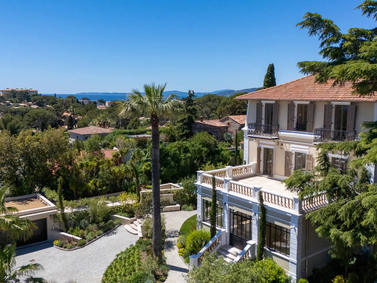 Villa Mariana — Héritage Belle Époque, rénovation contemporaine à Saint-Raphaël