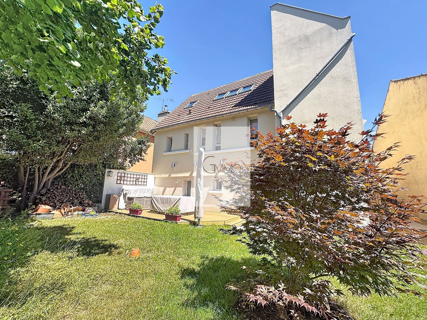 À découvrir sans tarder ! Maison rénovée 4 chambres, sous-sol