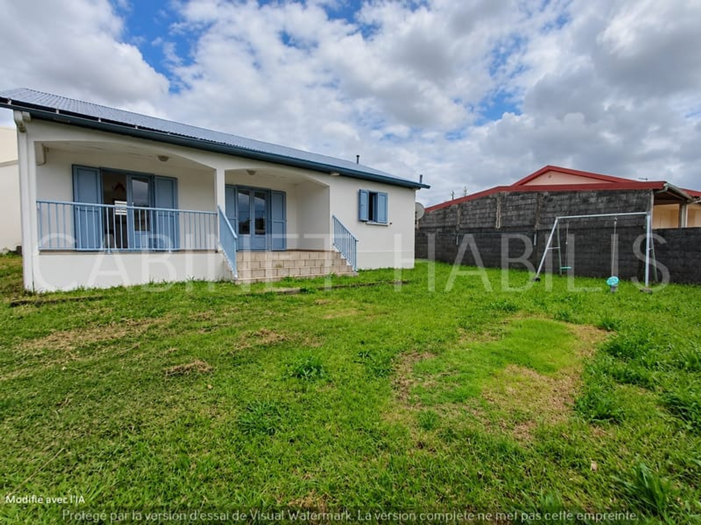 Maison à vendre - 4 pièces - 72m2 - Sainte-Suzanne (97441)