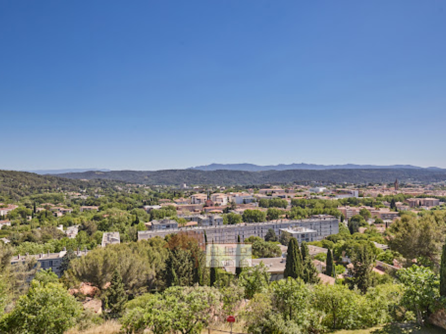 Appartement à vendre - 6 pièces - 125m2 - Aix-En-Provence (13100)