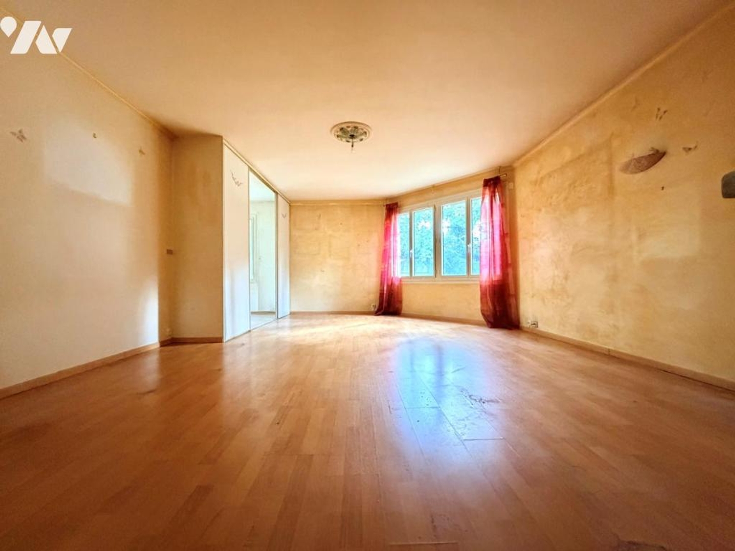 Appartement à vendre - 5 pièces - 109m2 - Tinqueux (51430)