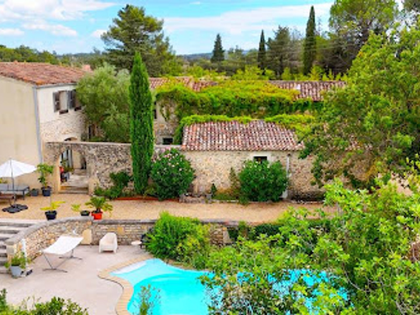 Maison 8 pièces 300 m²
