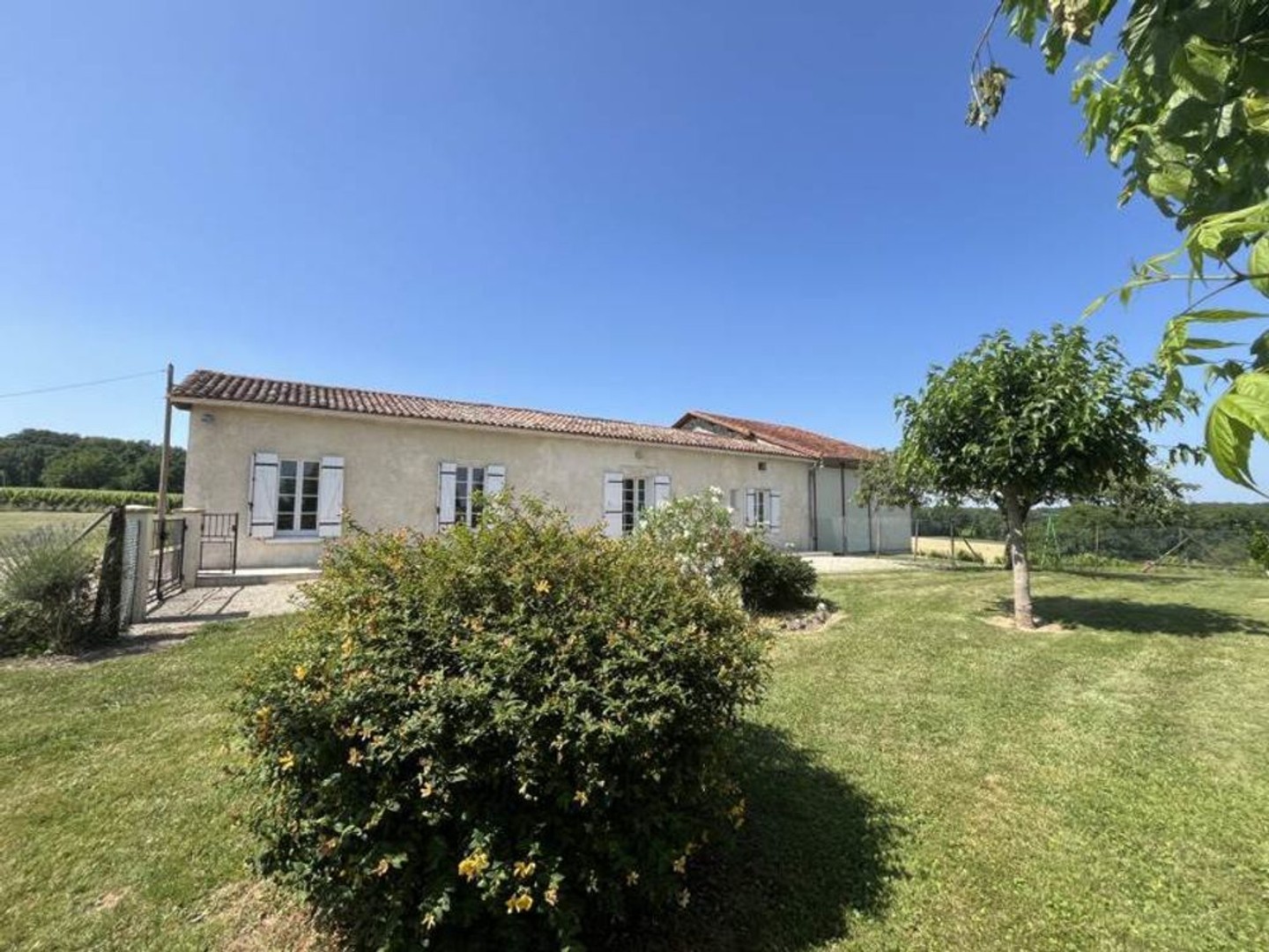 Maison en pierre de 4 pièces principales