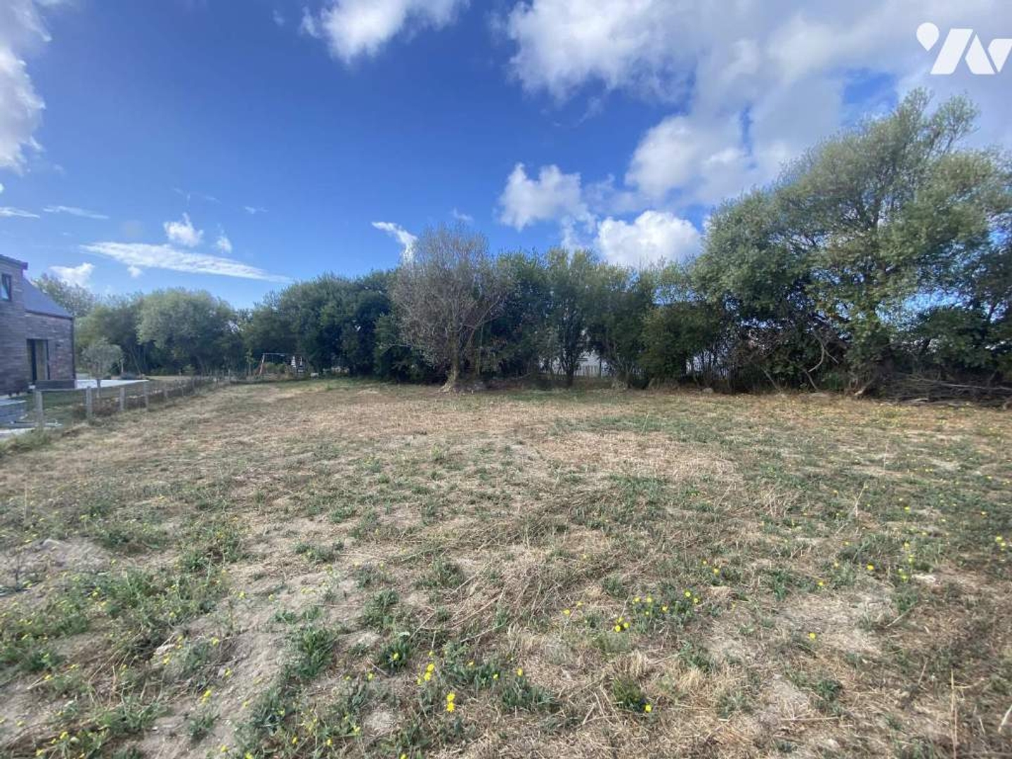 Terrain 768 m²