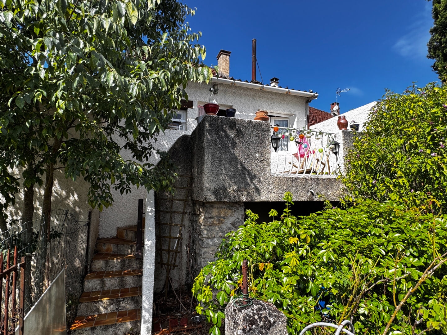 Petite maison de village au coeur de Limogne en quercy