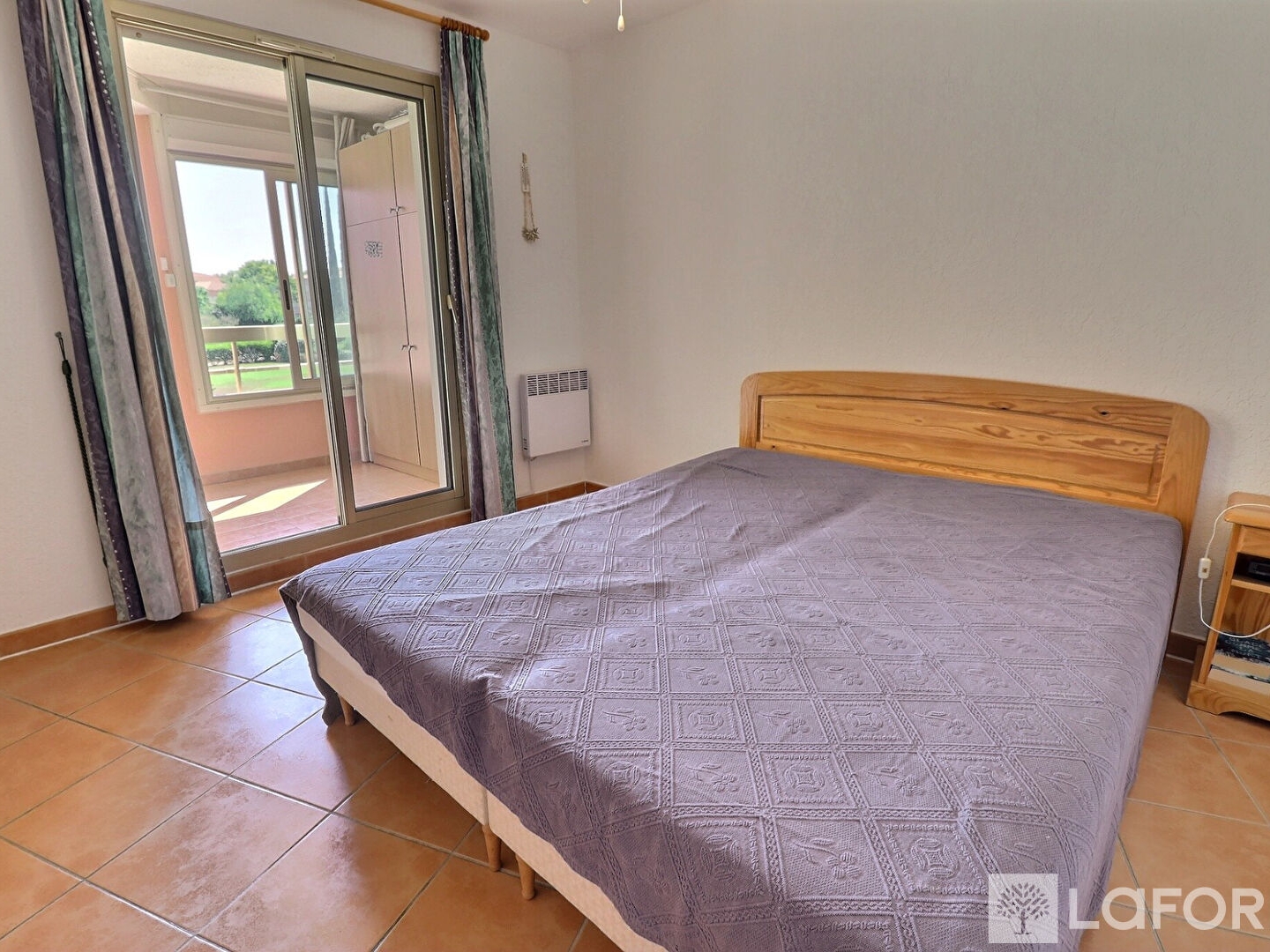 Appartement à vendre - 2 pièces - 52m2 - La Londe-Les-Maures (83250)
