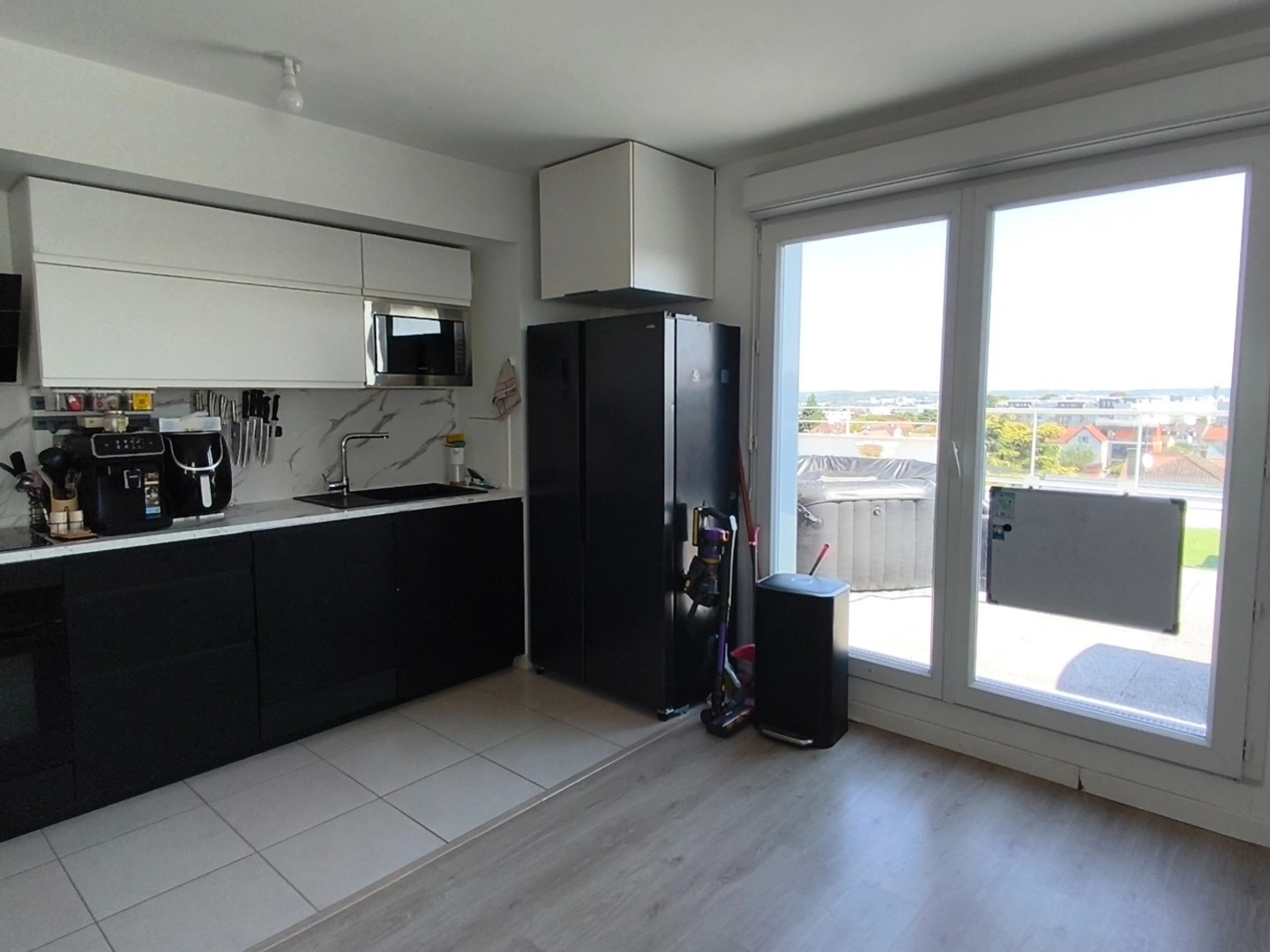 Appartement à vendre - 4 pièces - 72m2 - Noisy-Le-Grand (93160)
