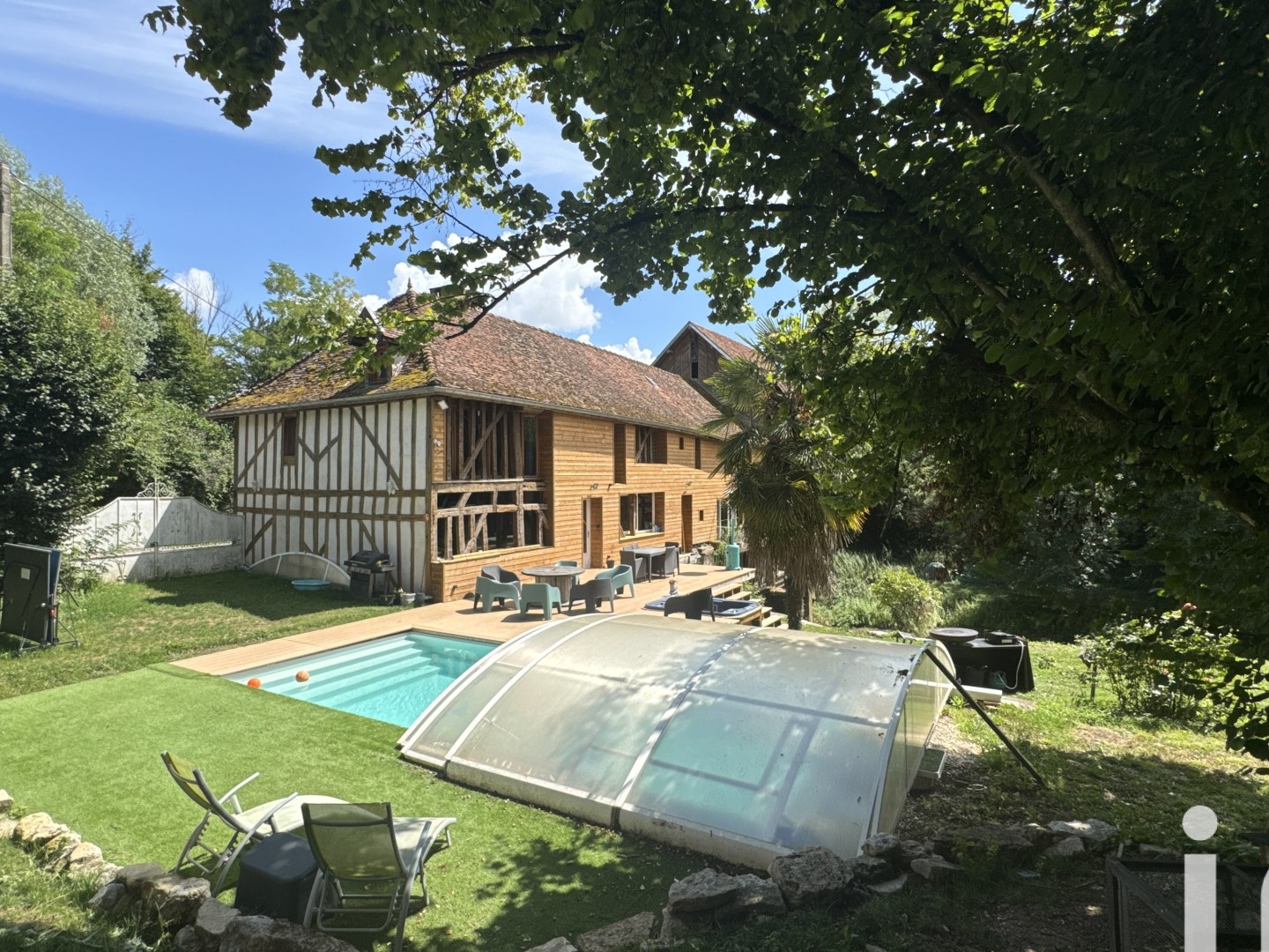 Maison 13 pièces 455 m²