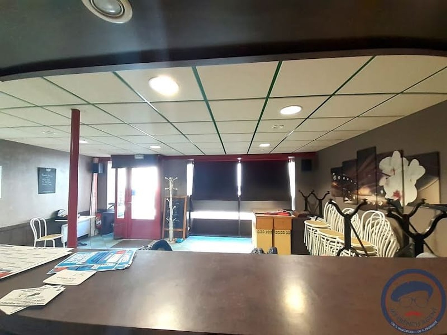 Commerce 228 m²
