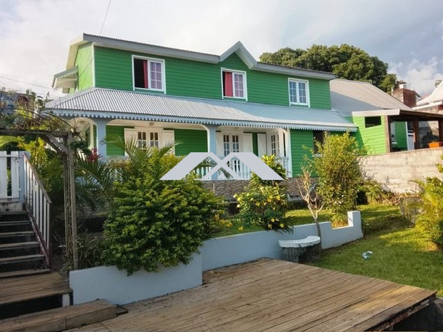 Ensemble immobilier à fort rendement locatif Saint Joseph