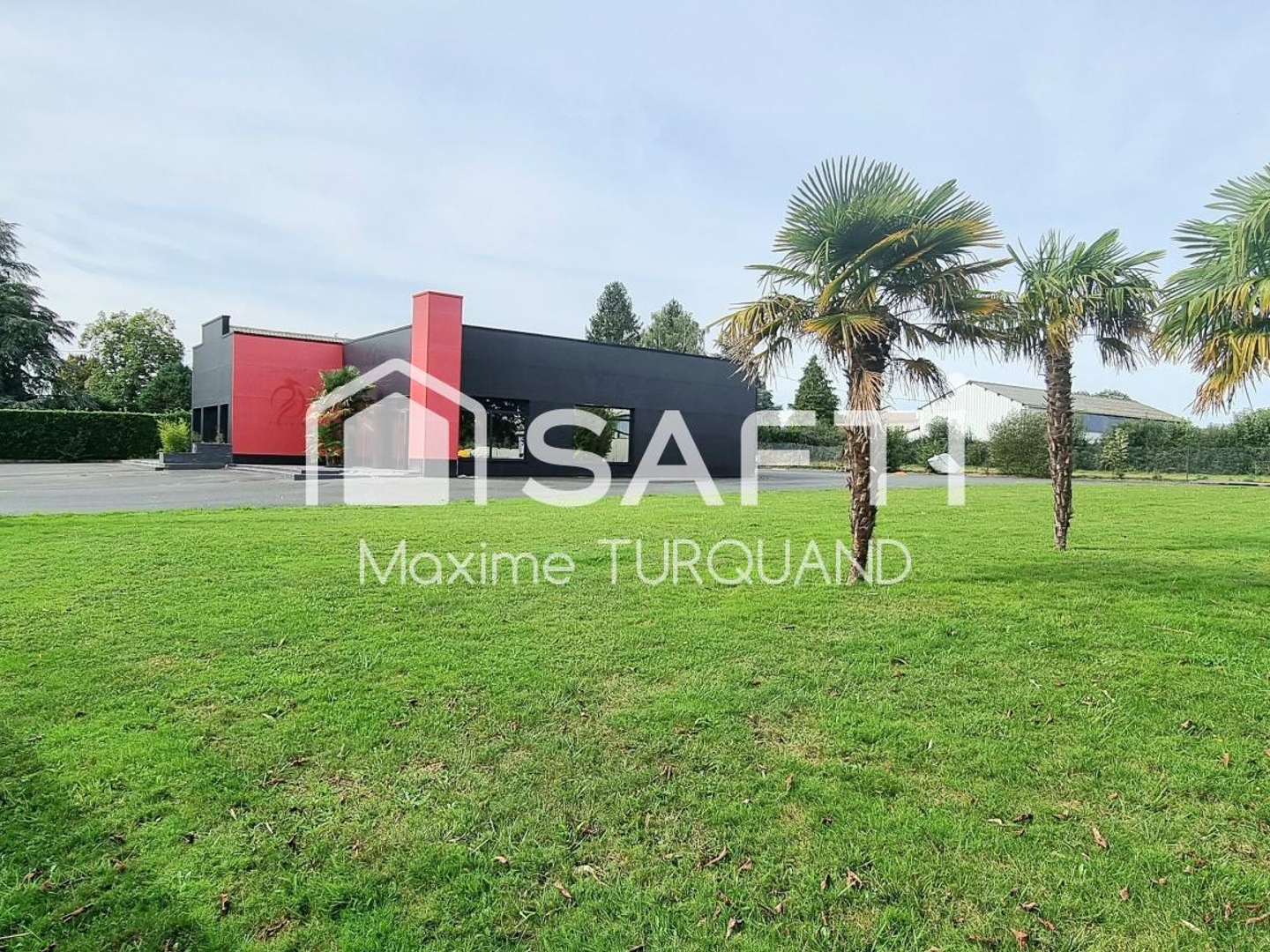 Locaux à vendre - 7 pièces - 272m2 - Mazières-En-Gâtine (79310)
