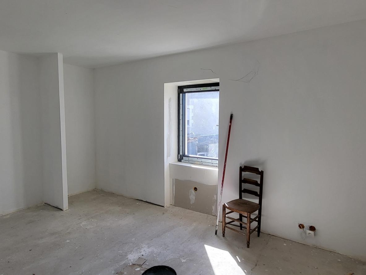 Immeuble à vendre - 6 pièces - 130m2 - Saint-Pierre-De-M... (86260)