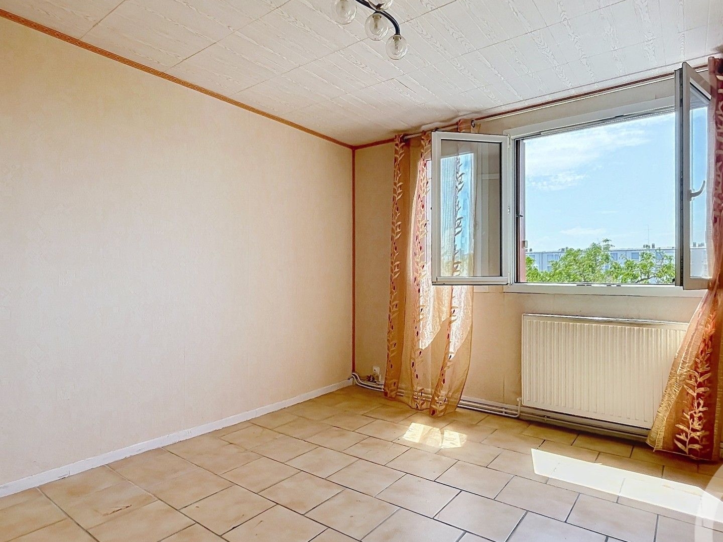 Appartement à vendre - 3 pièces - 64m2 - Saint-André-Les-V... (10120)