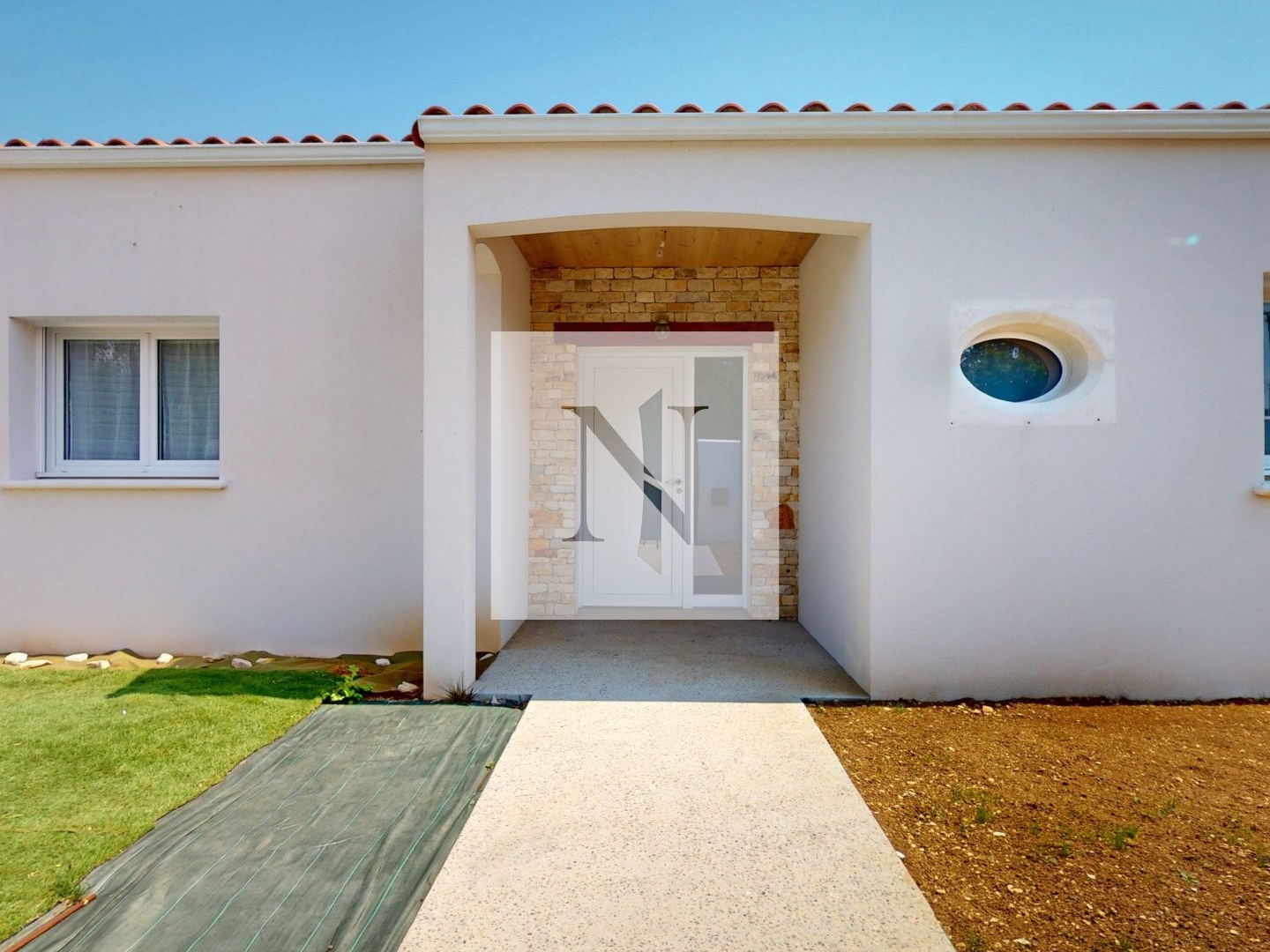 Maison individuelle de plain-pied 150 m², piscinable, DPE A -