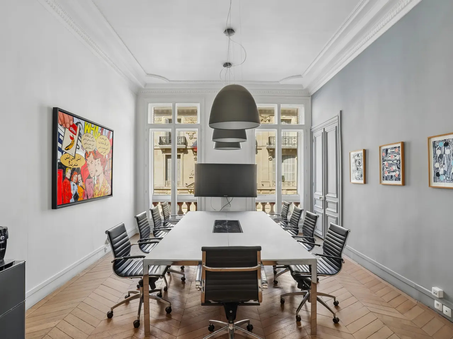 À deux pas du Parc Monceau - Élégants bureaux de prestige transformables en résidence familiale