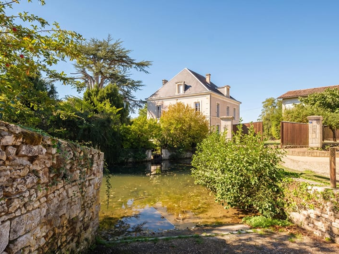 Maison à vendre - 8 pièces - 240m2 - La Mothe-Saint-Héray (79800)