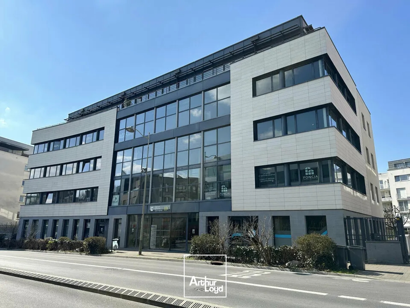 Plateau de bureaux aménagée d'environ 372 m2 - REIMS CENTRE GARE
