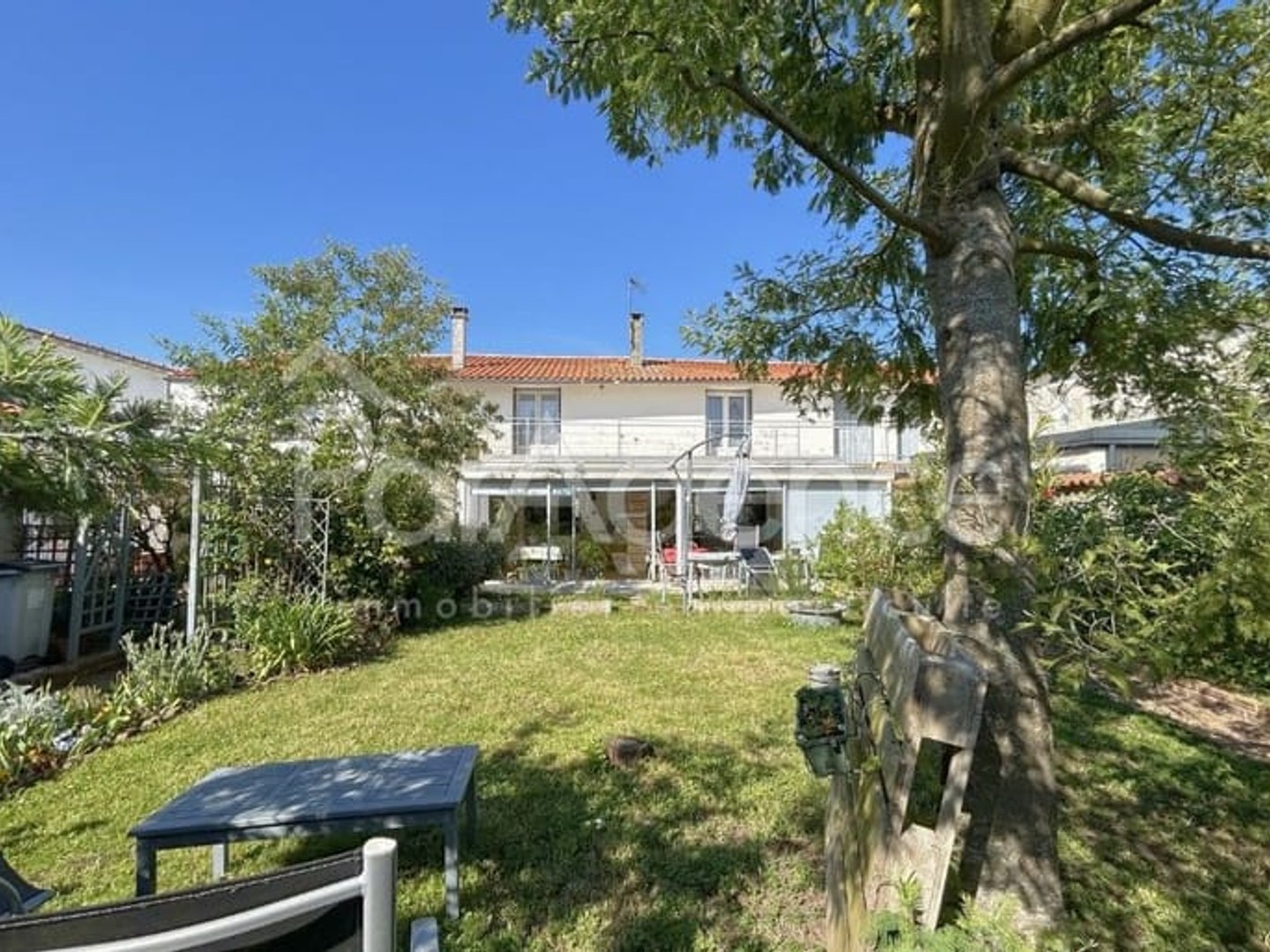 Maison 9 pièces 247 m²
