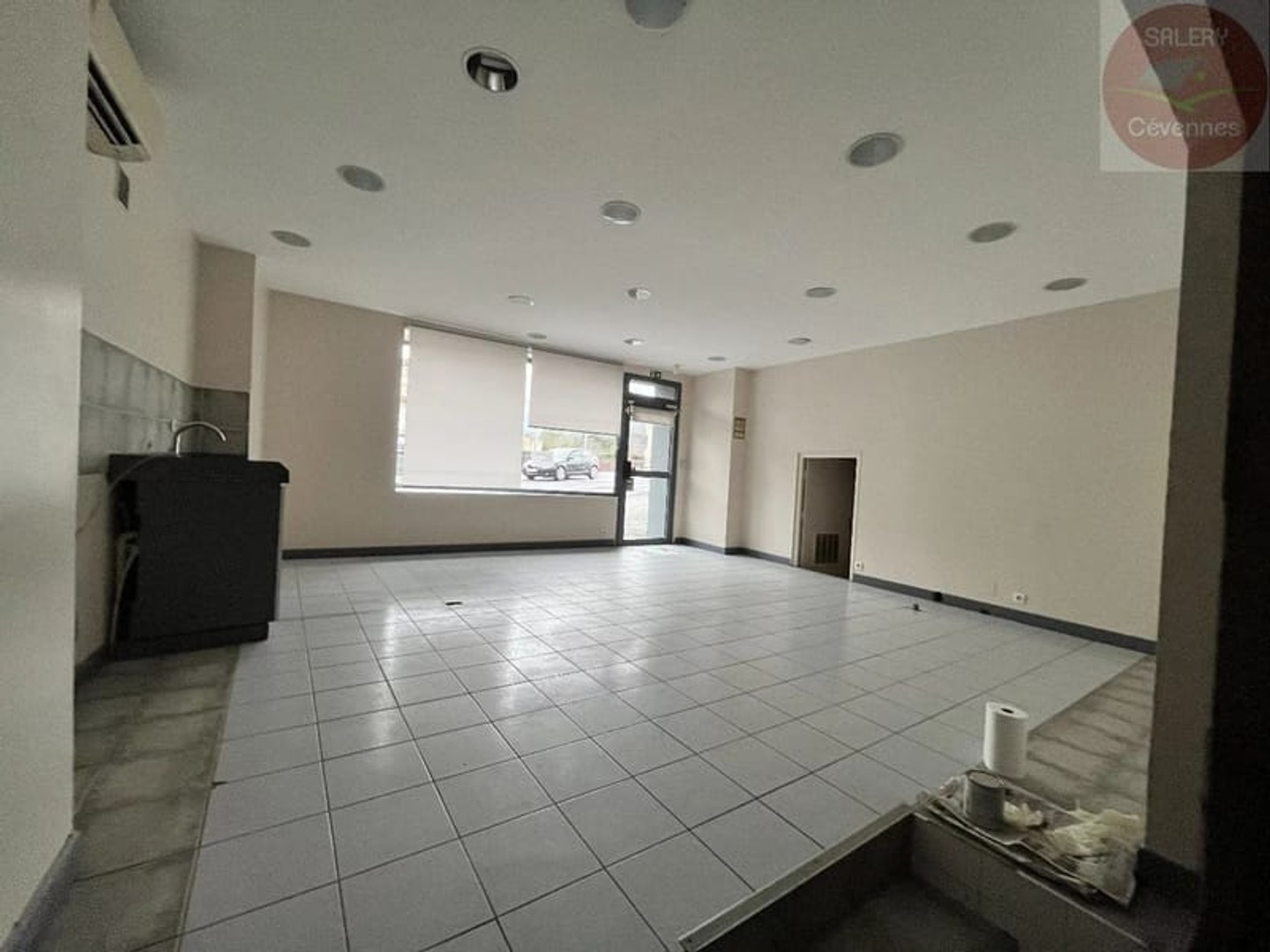 Immeuble 21 pièces 645 m²