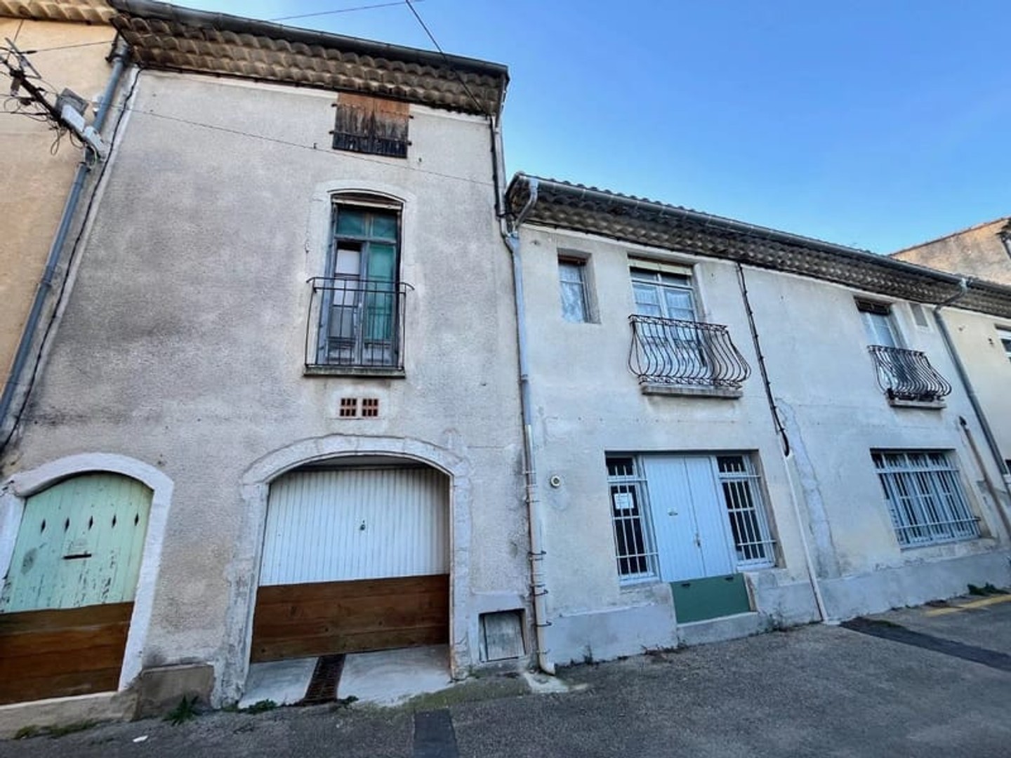Immeuble à vendre - 21 pièces - 645m2 - Saint-Hippolyte-D... (30170)