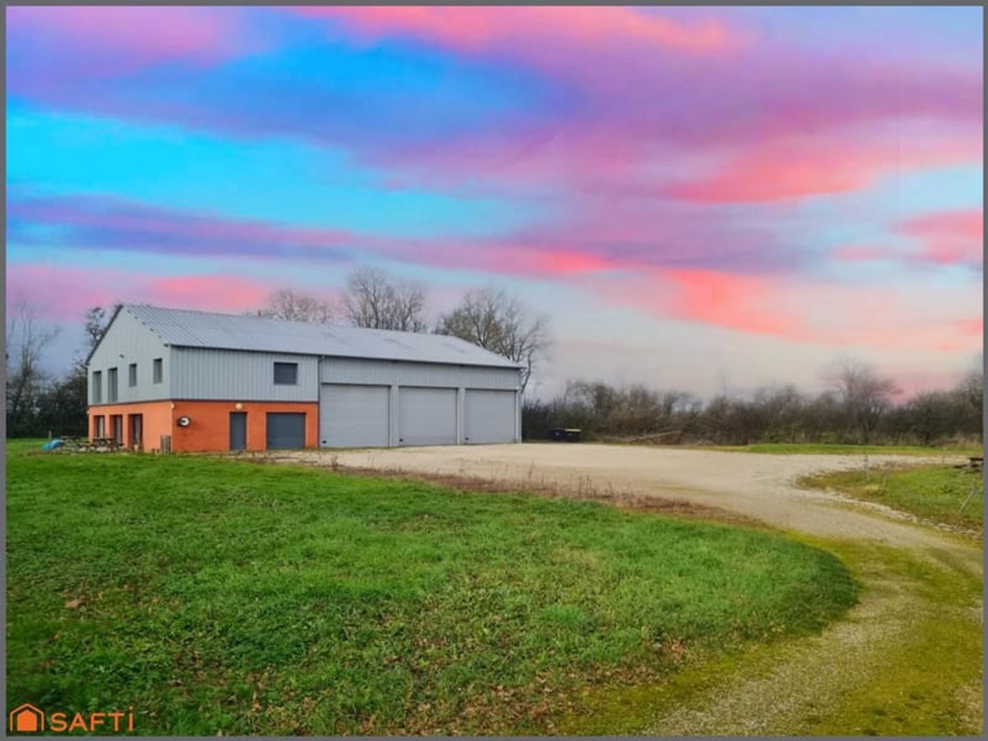 Bureaux 6 pièces 469 m²