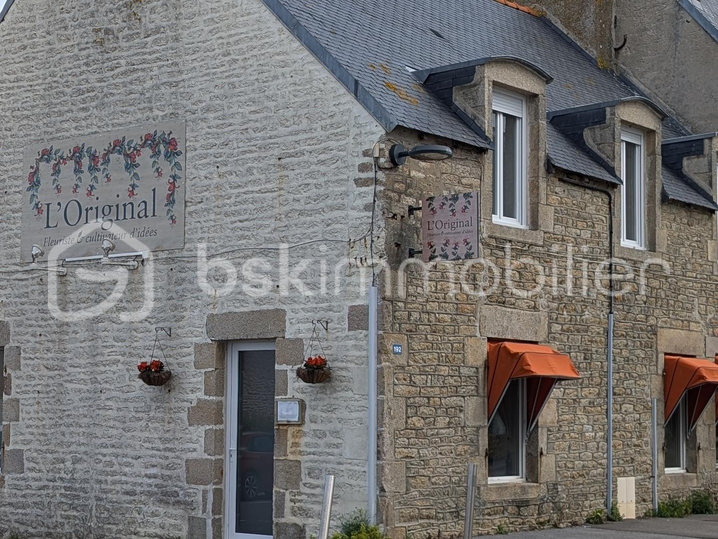 Fonds de commerce 2 pièces 99 m²