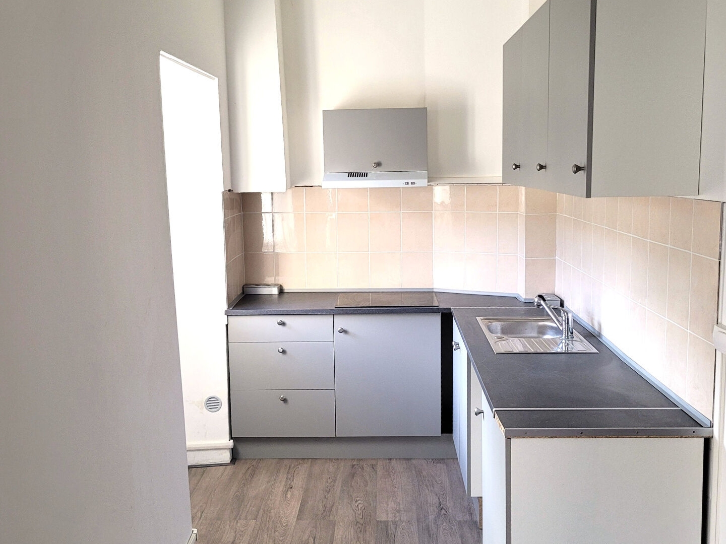 Immeuble à vendre - 5 pièces - 92m2 - La Voulte-Sur-Rhône (07800)