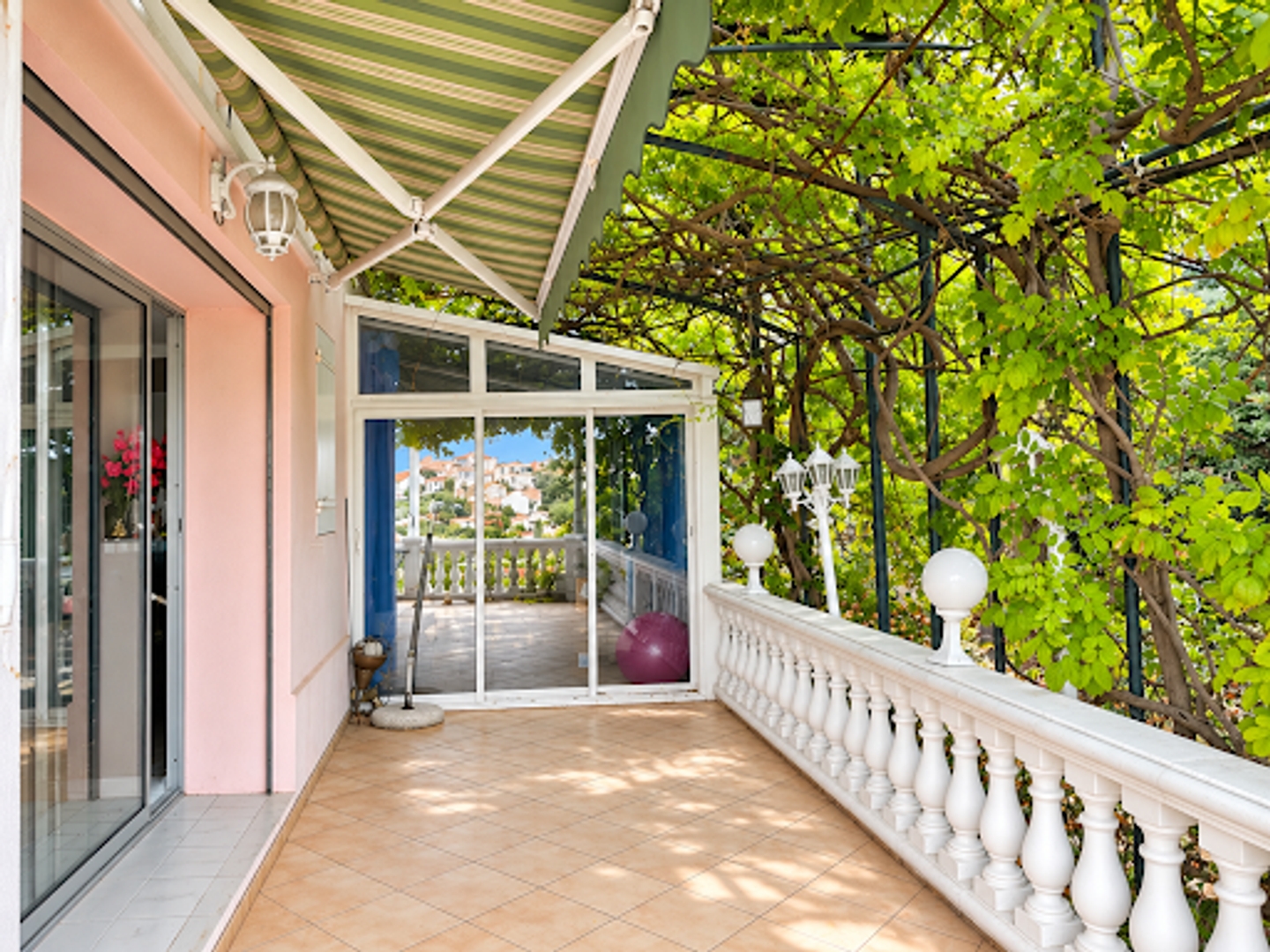 Maison à vendre - 4 pièces - 184m2 - Marseille 7e (13007)