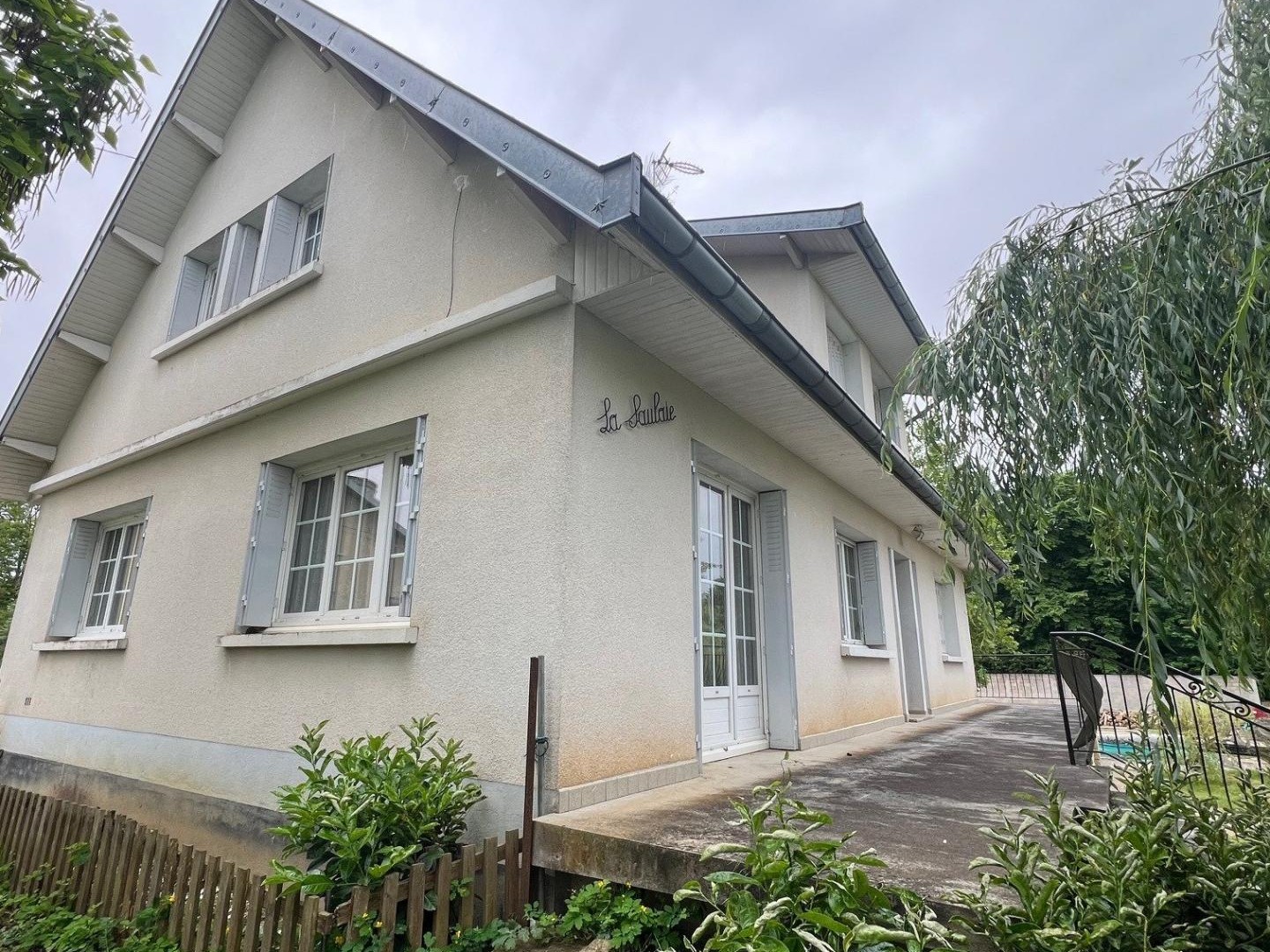 ESSERTENNE-ET-CECEY Pavillon 4 chambres