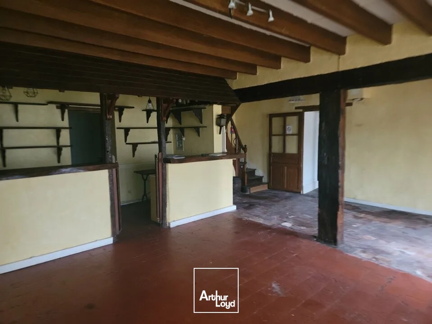 Locaux à vendre - 300m2 - Dangé-Saint-Romain (86220)