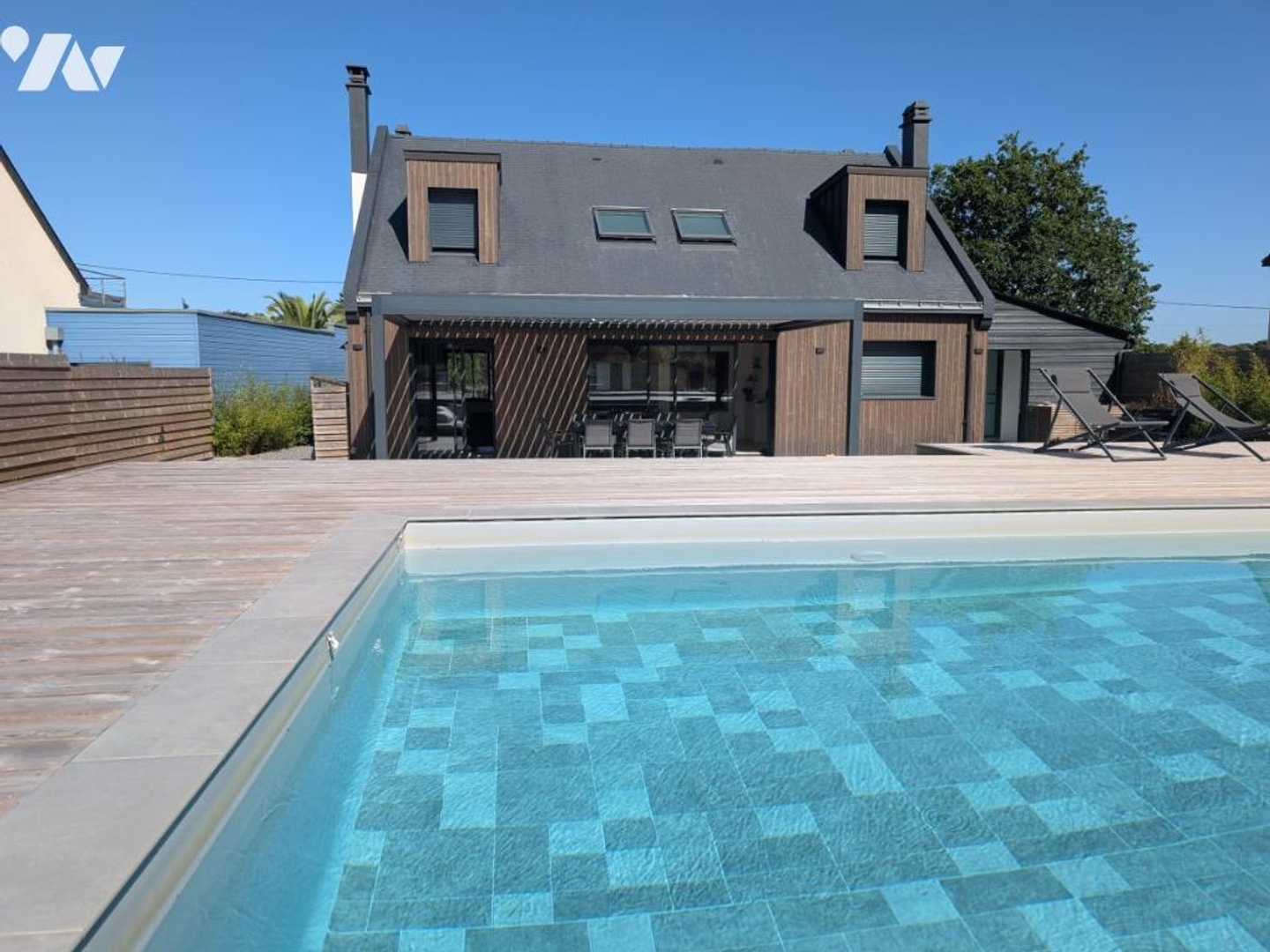 Maison 7 pièces 196 m²