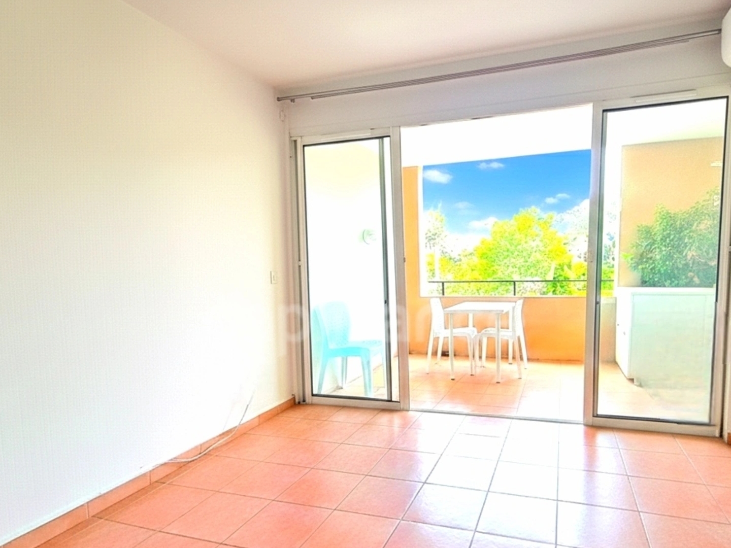 Appartement à vendre - 2 pièces - 34m2 - Six-Fours-Les-Plages (83140)