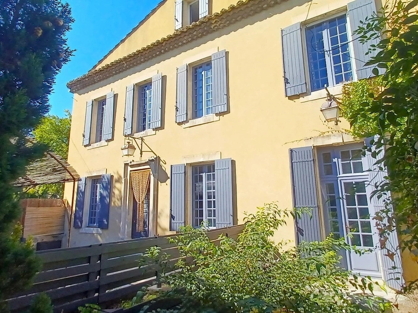 Maison à vendre - 7 pièces - 272m2 - Carpentras (84200)