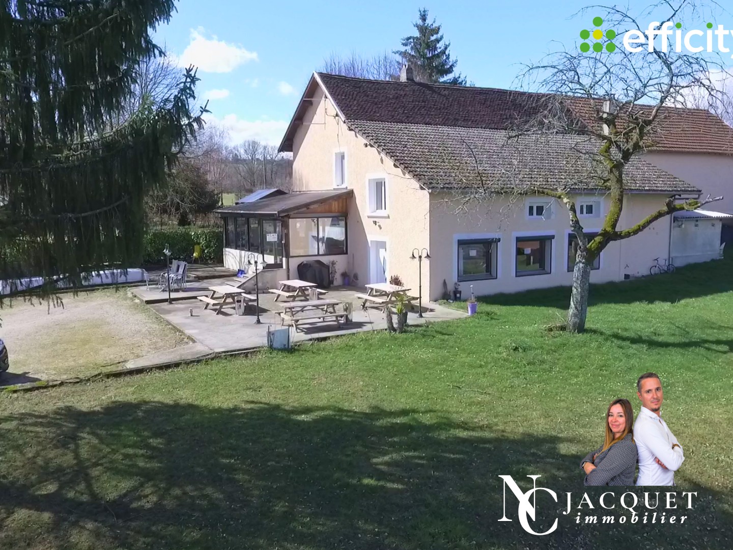 Maison 11 pièces 334 m²