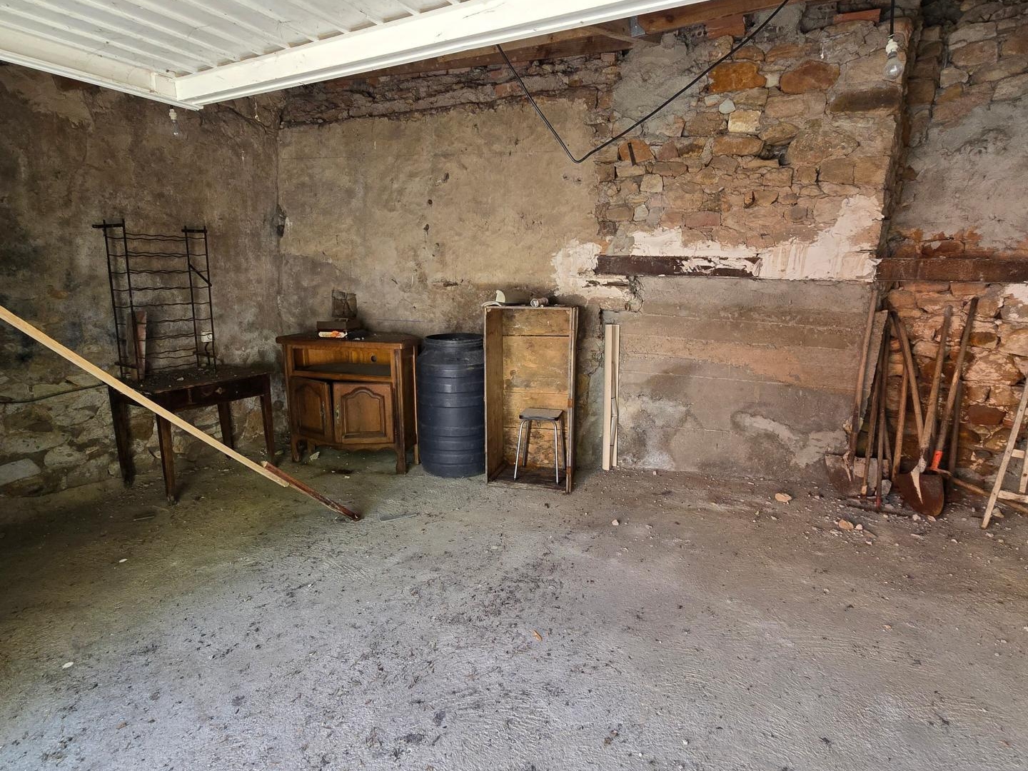 Parking / garage / box à vendre - 33m2 - Lamalou-Les-Bains (34240)