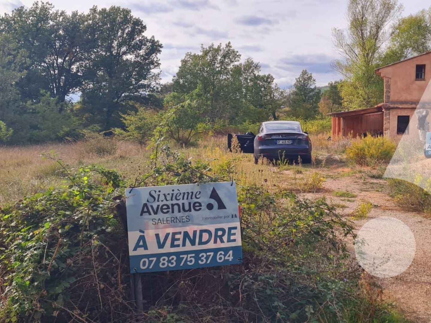Terrain à bâtir viabilisé à Villecroze de 974m2 LOT 1