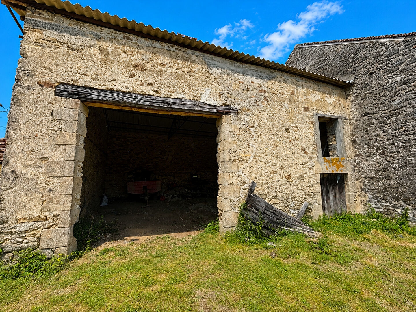 Maison à vendre - 6 pièces - 80m2 - Saint-Hilaire-La-... (87190)