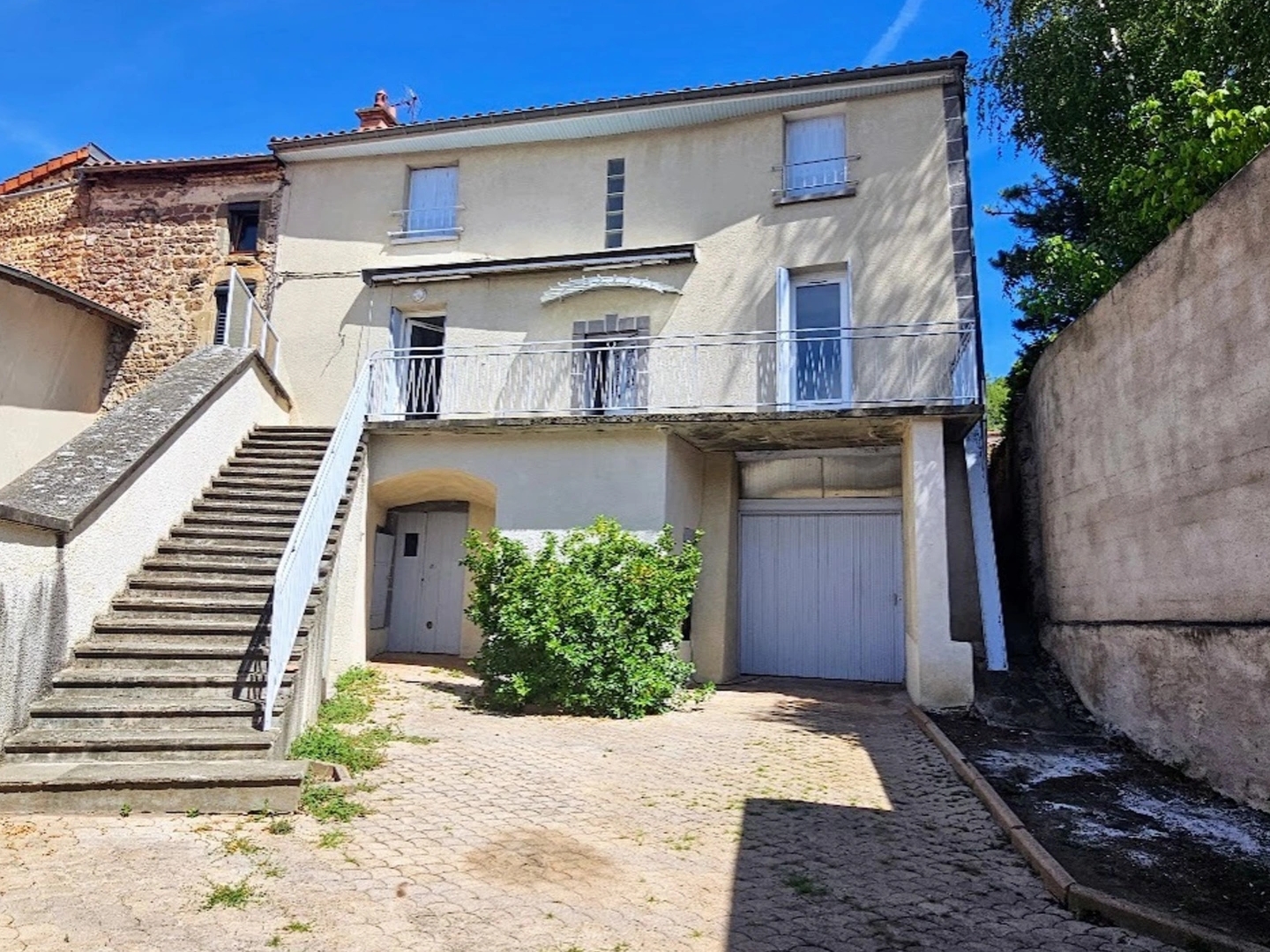 Maison - 100 m² hab - 3 chambres - Garage + extérieur - Vertaizon