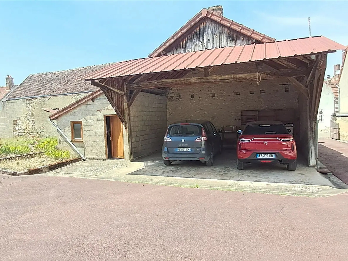 Maison à vendre - 8 pièces - 152m2 - Fleury-La-Vallée (89113)