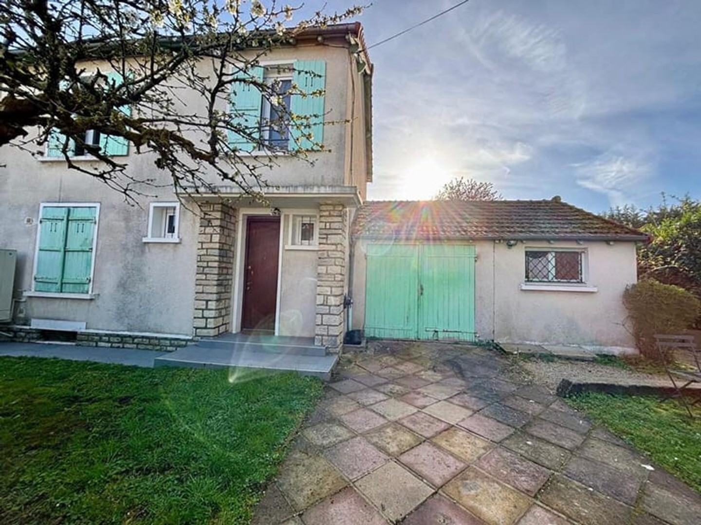 Maison Nevers 5 pièce(s) 89.87 m2 - 3 chambres - jardin