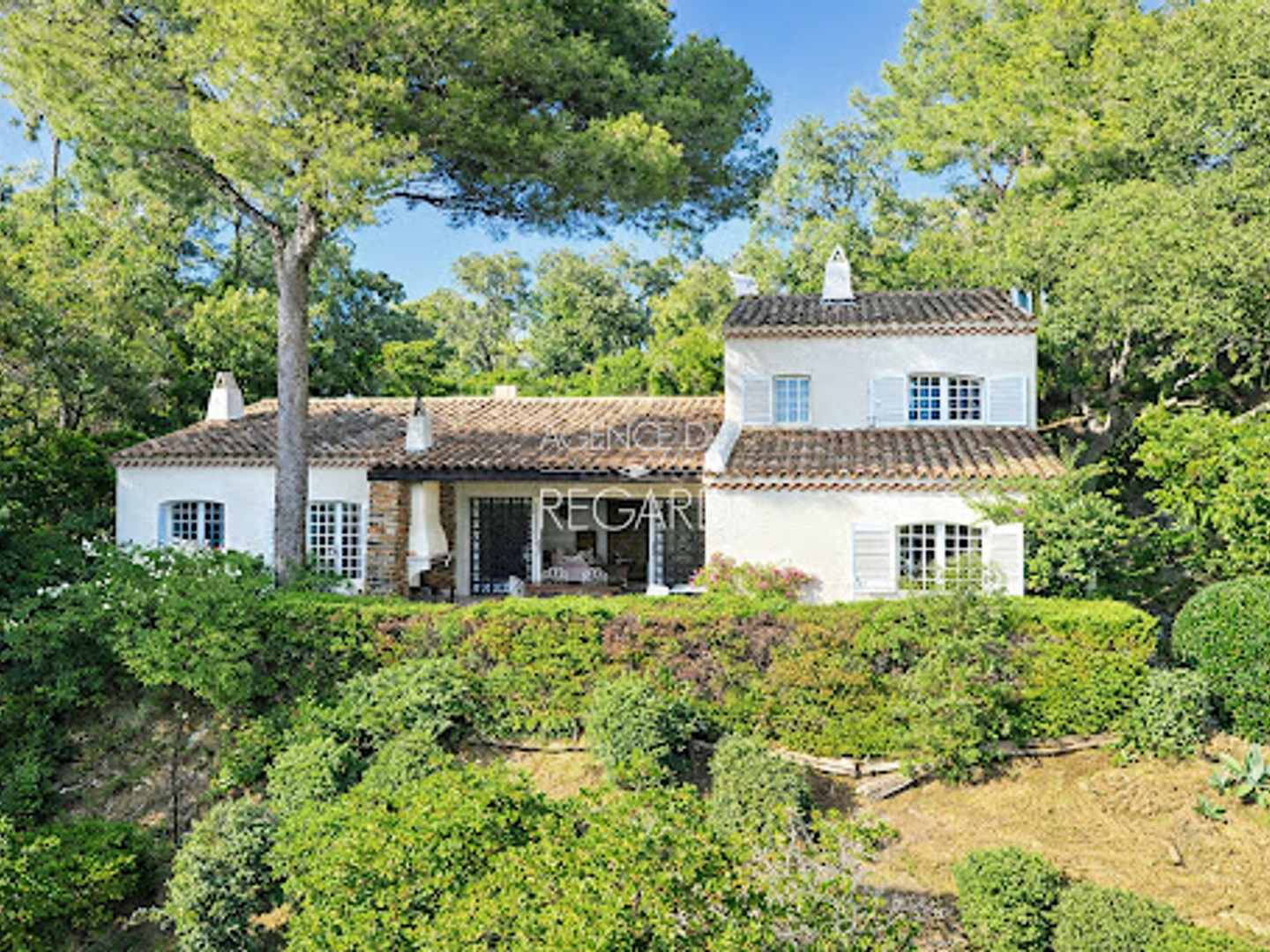 Maison à vendre - 6 pièces - 156m2 - Bormes-Les-Mimosas (83230)