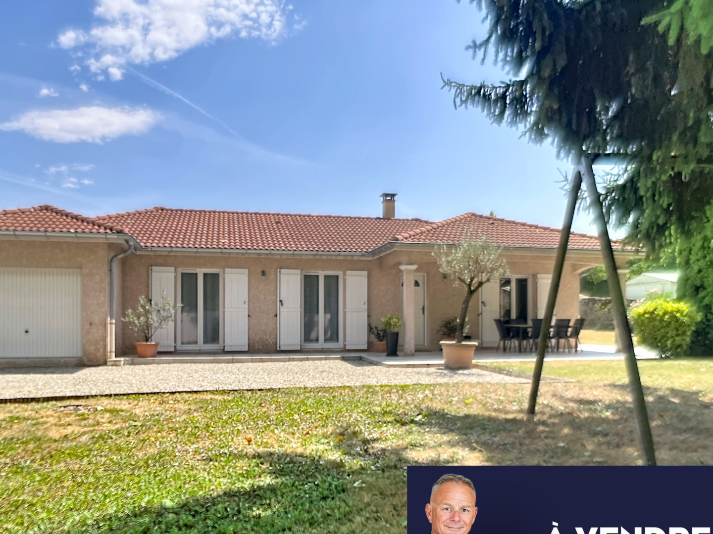 L'ISLE D'ABEAU - CENTRE VILLAGE - PLAIN-PIED DE 4 CHAMBRES