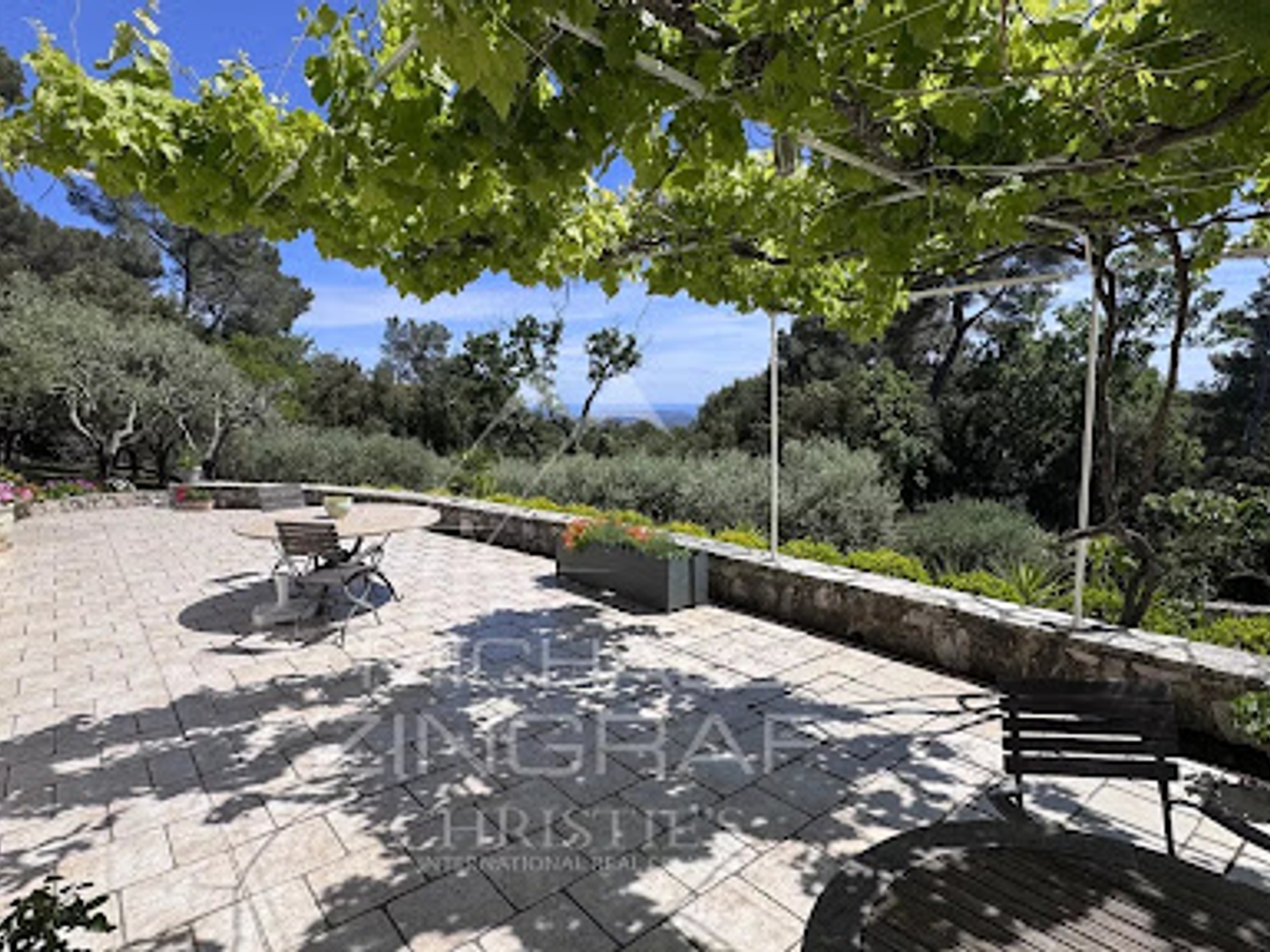 Maison à vendre - 6 pièces - 198m2 - Cabris (06530)