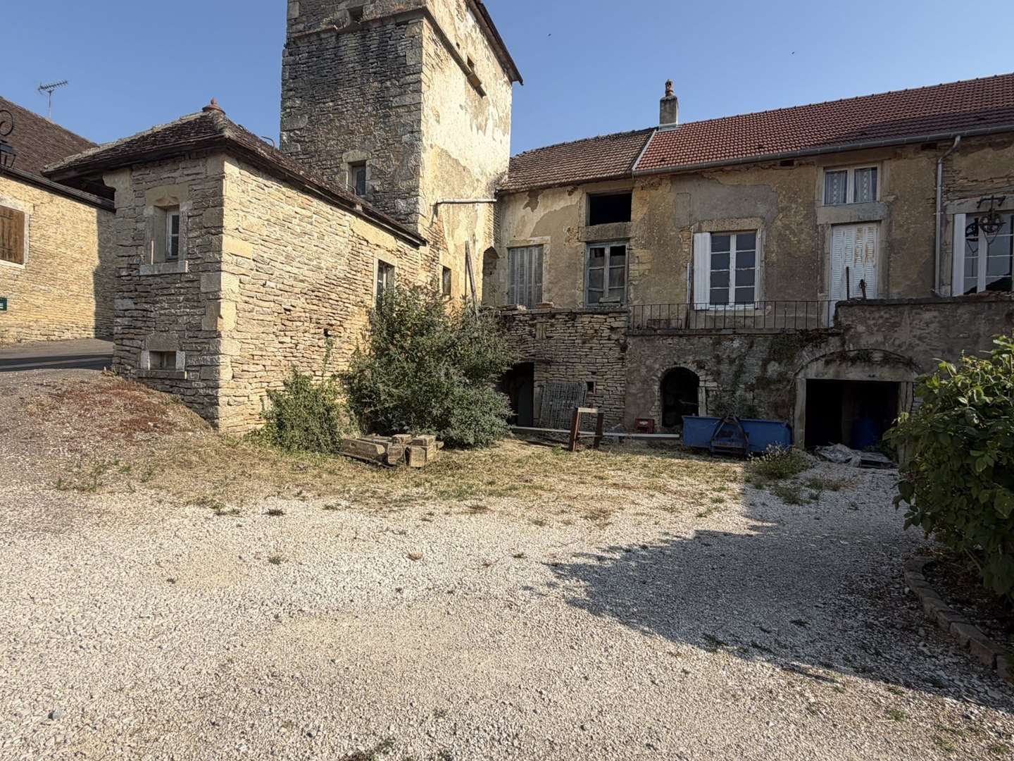 Ensemble immobilier à rénover